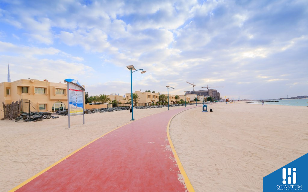Jumeirah Beach is close to Liwan