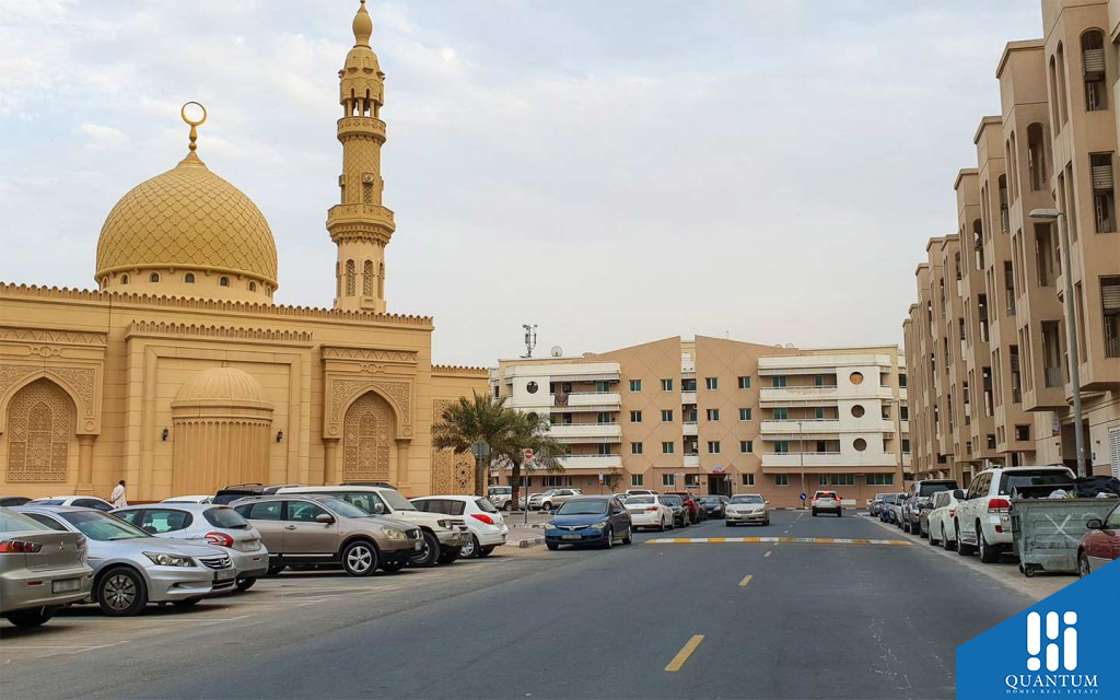 mosque in muhaisnah
