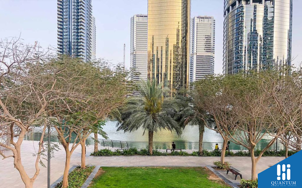 lush green JLT park