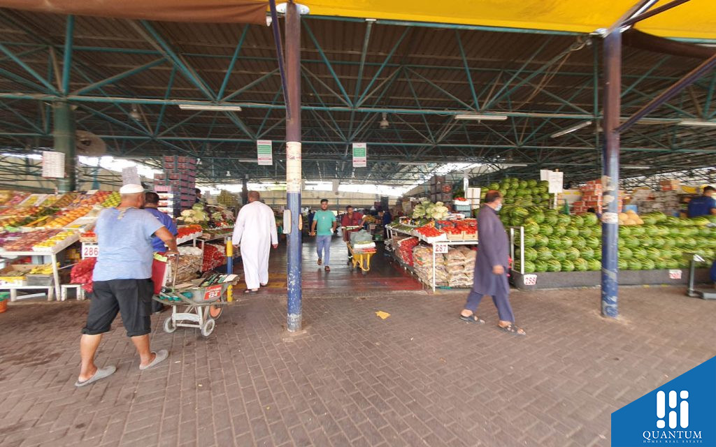 سوق الخضار في العوير