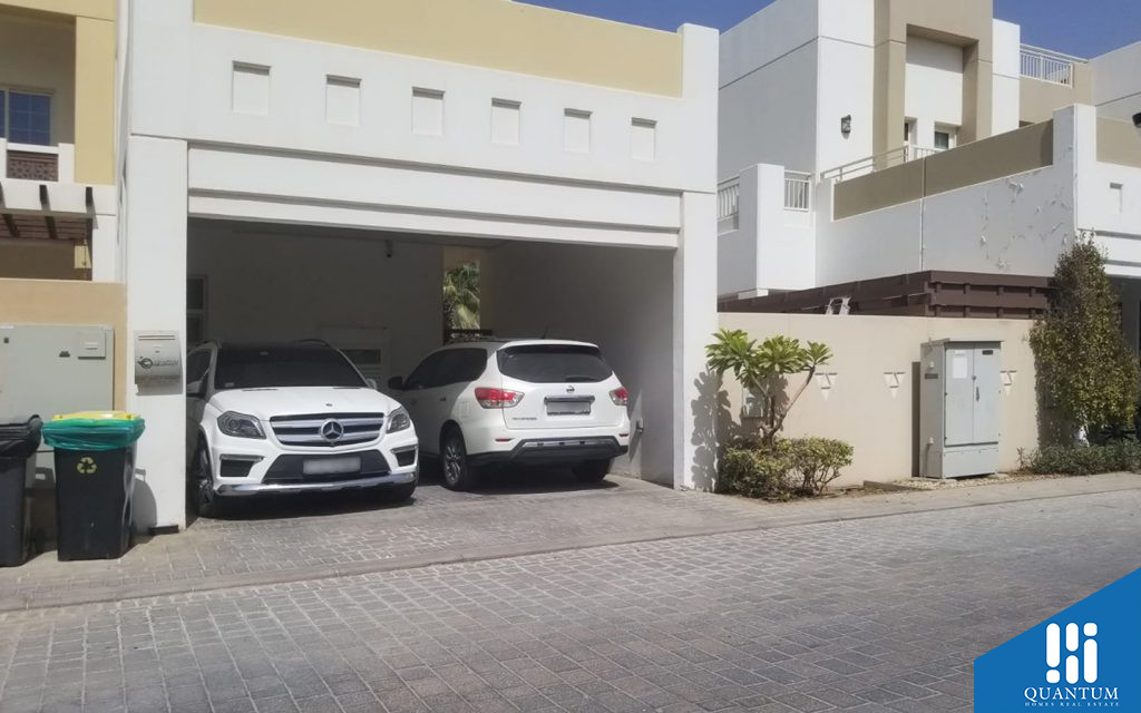 Arabella Townhouses parking