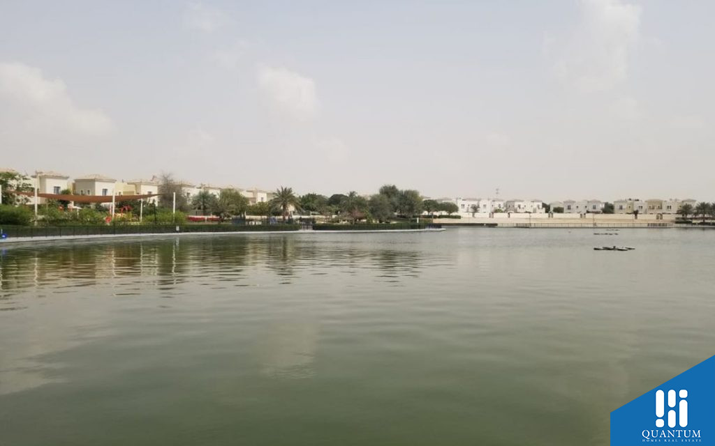 بحيرة مجمع شمس