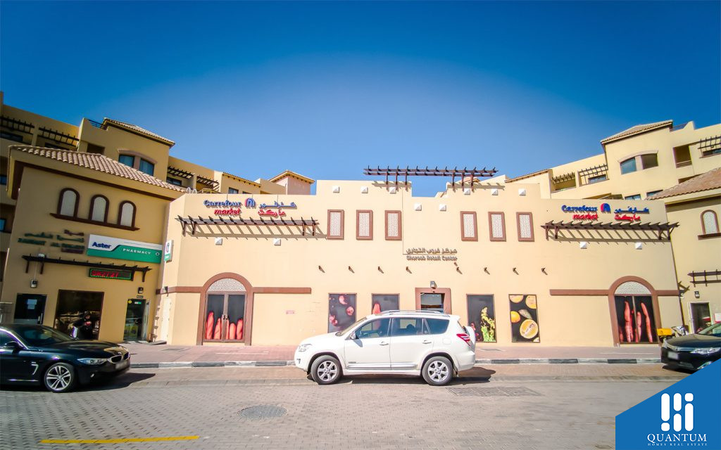car parked outside carrefour market in ghoroob retail center
