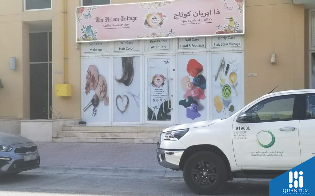 Salon near Goldenwoods Villas