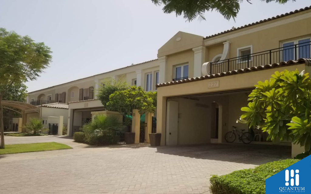villas for sale in green community motor city