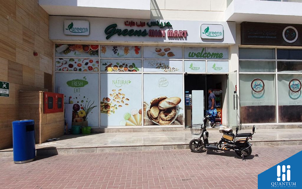 Greens Mini Mart in Lotus Park