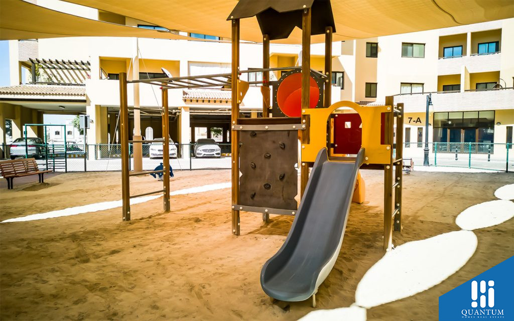 children slides in play area in ghoroob mirdif