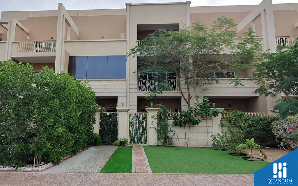 بناية مع شرفات في ملبيري