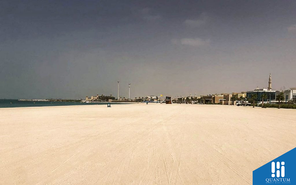 beach in jumeirah 2