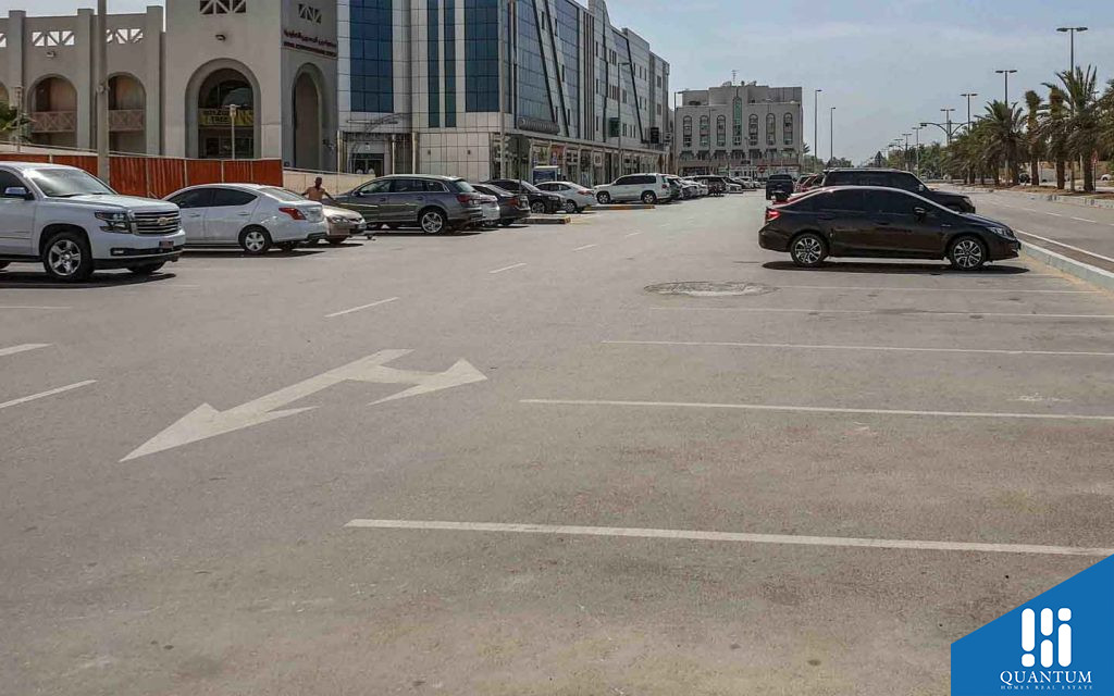 مواقف السيارات في الخوانيج دبي