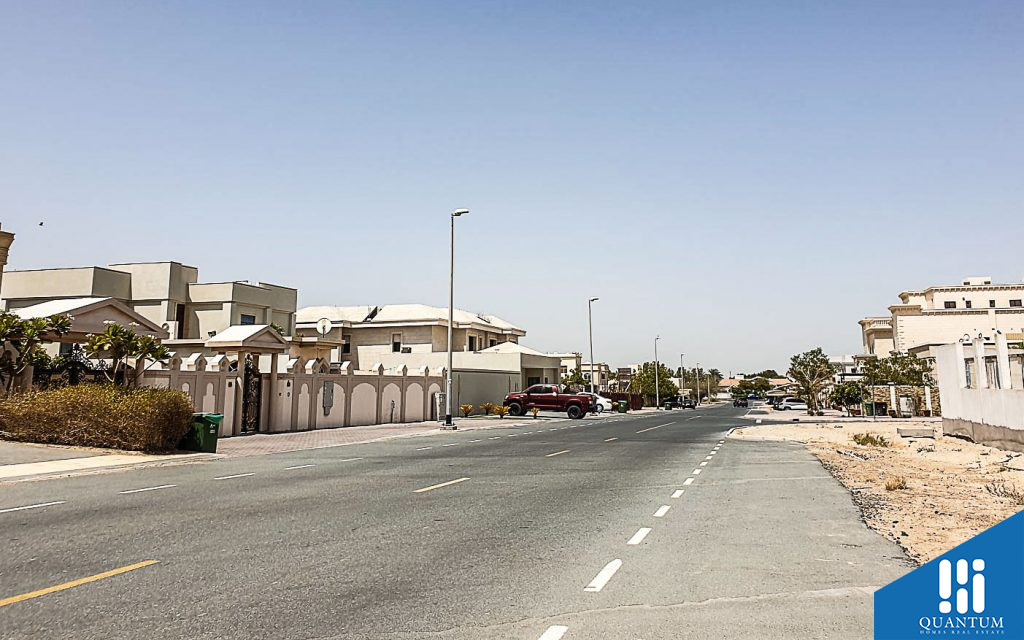 Road network in Al Khawaneej
