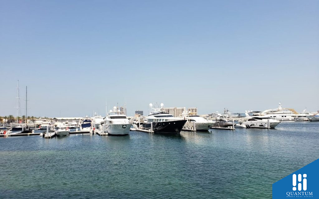 Sea views Marina Rashid