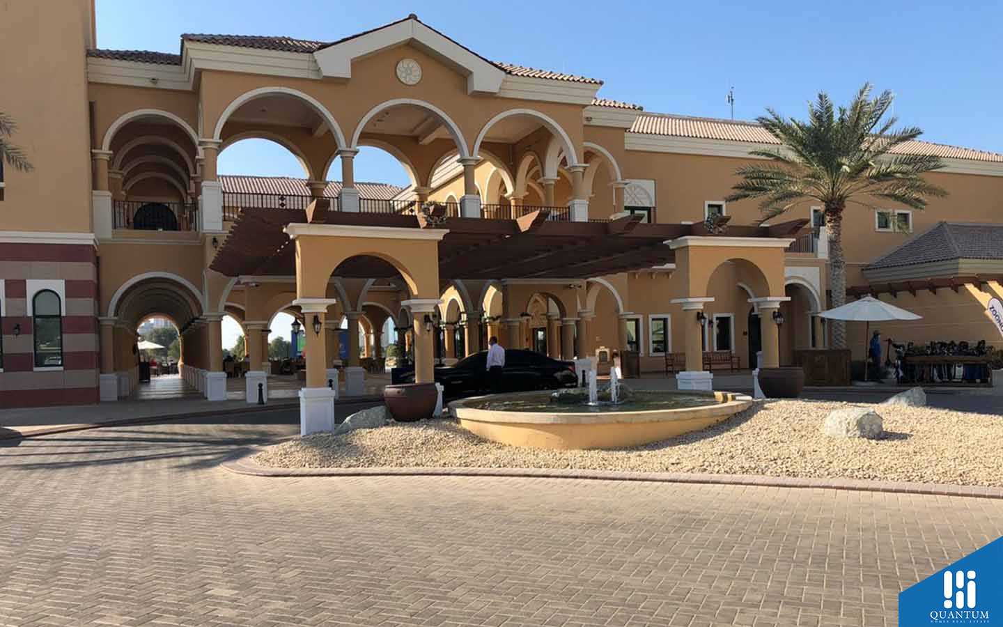 ويستار لي ميزونيت، قرية جميرا الدائرية