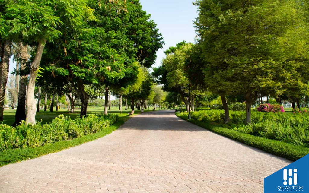 walkways in Safa Park