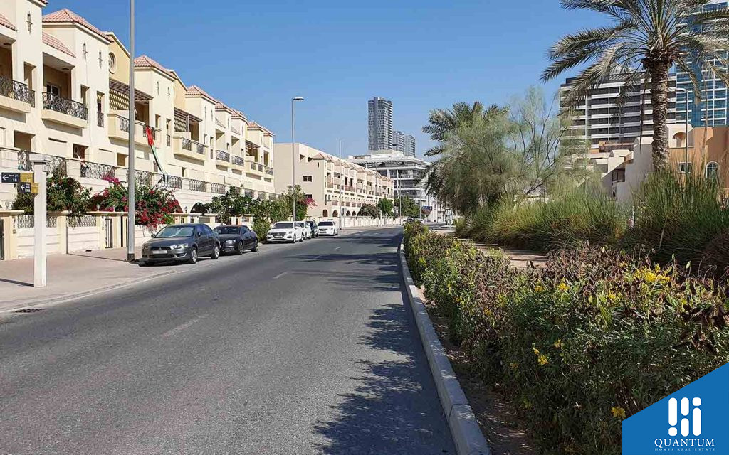 Overview of Valencia Park