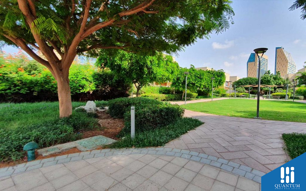 Community Park Villa Lantana