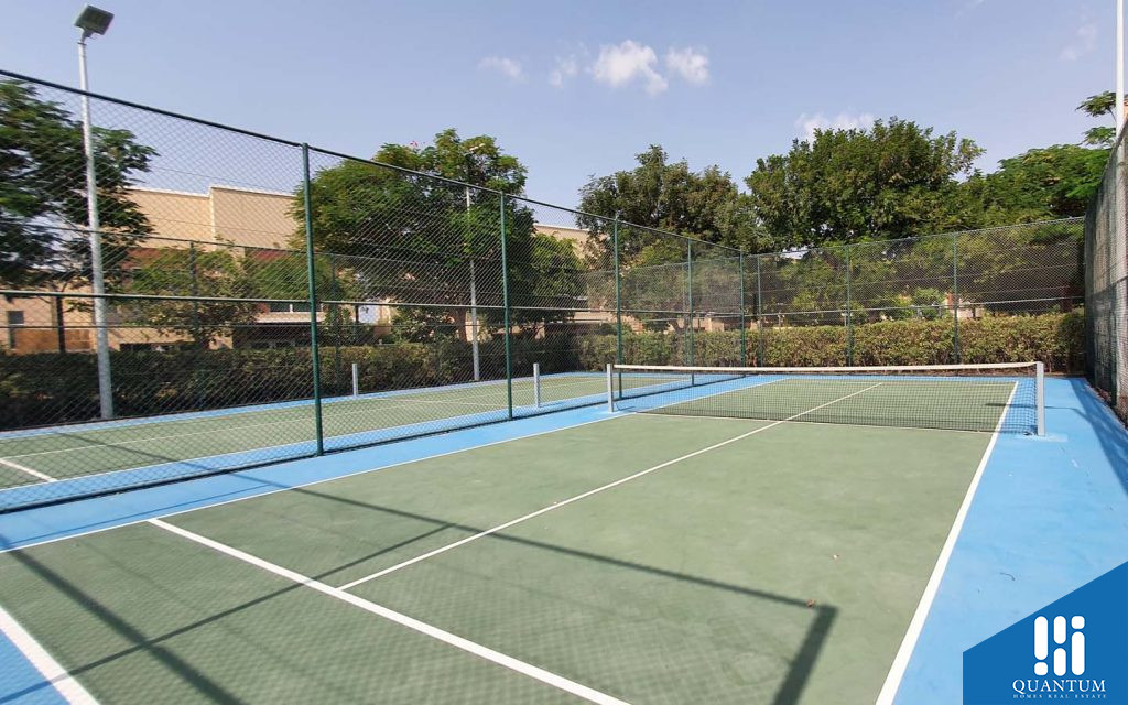tennis court in Villa Lantana