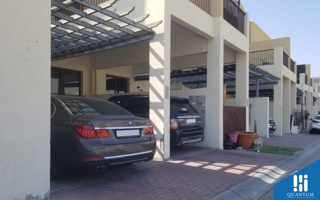 Parking in Westar Les Castelets
