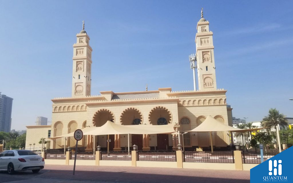 Mosque near Westar Les Castelets