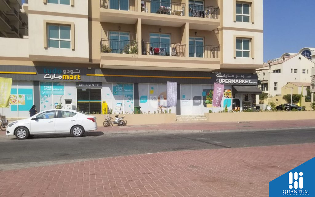 Supermarket near Westar Les Castelets