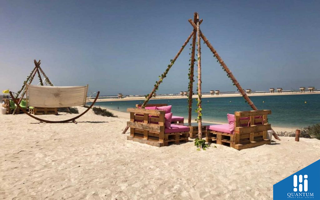 شاطئ جبل علي