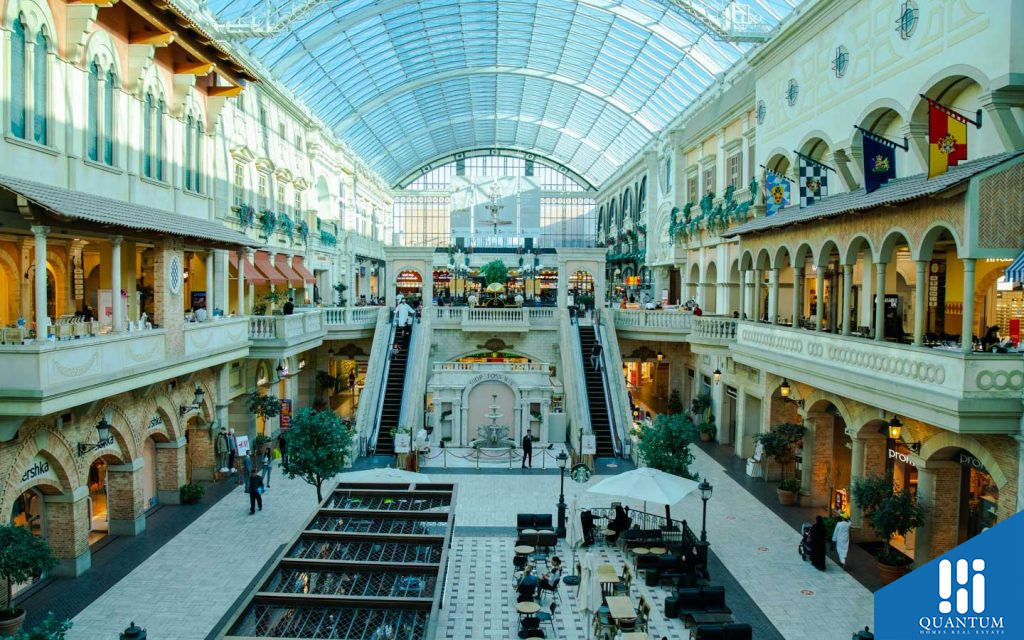 mercato mall near port de la mer