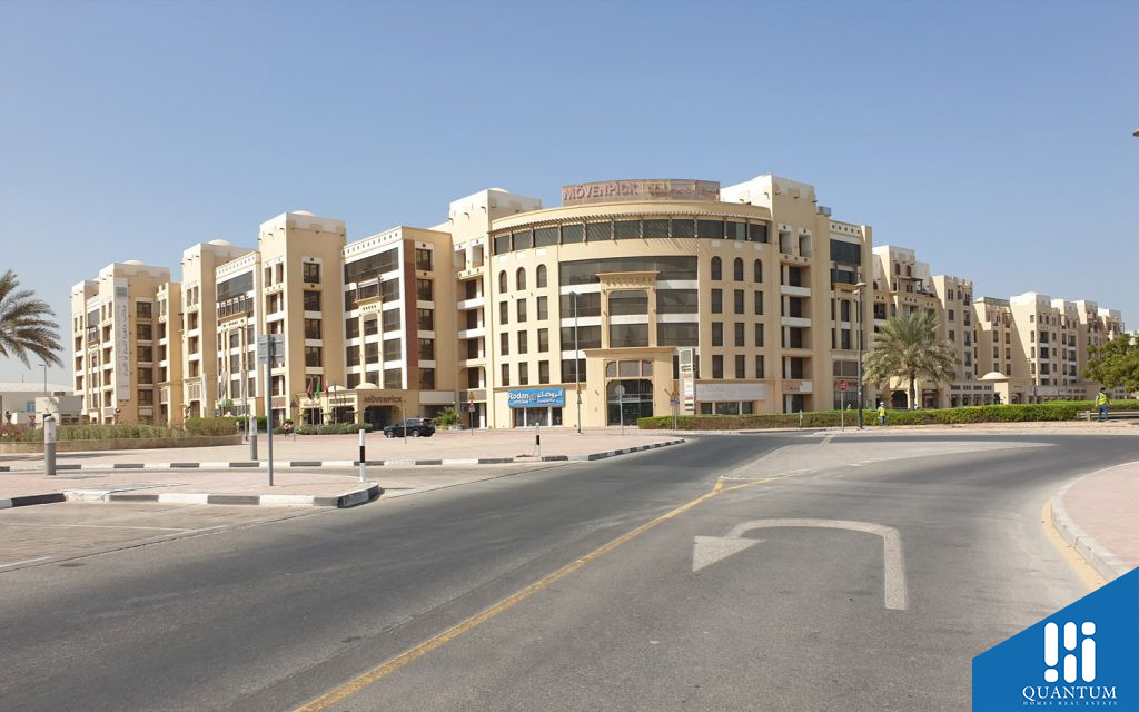 movenpick hotel near hor al anz east