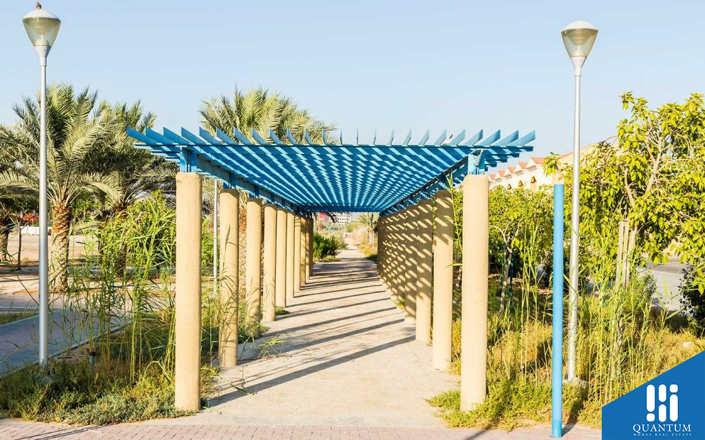 حدائق قريبة من المجمع