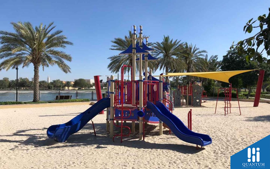 park near desert springs village