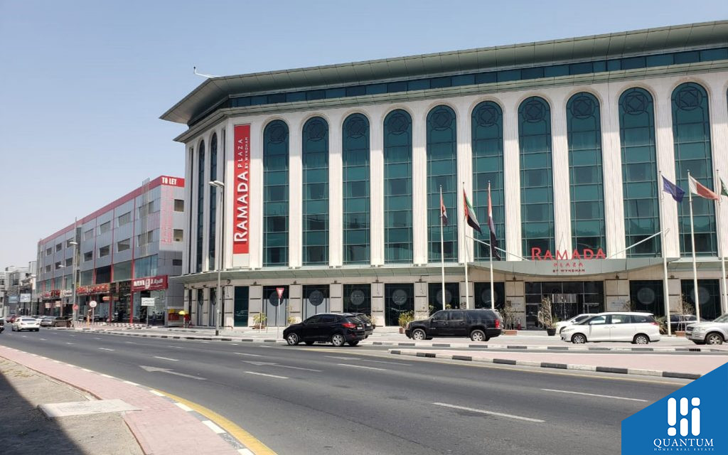 فندق رمادا بلازا الشهير
