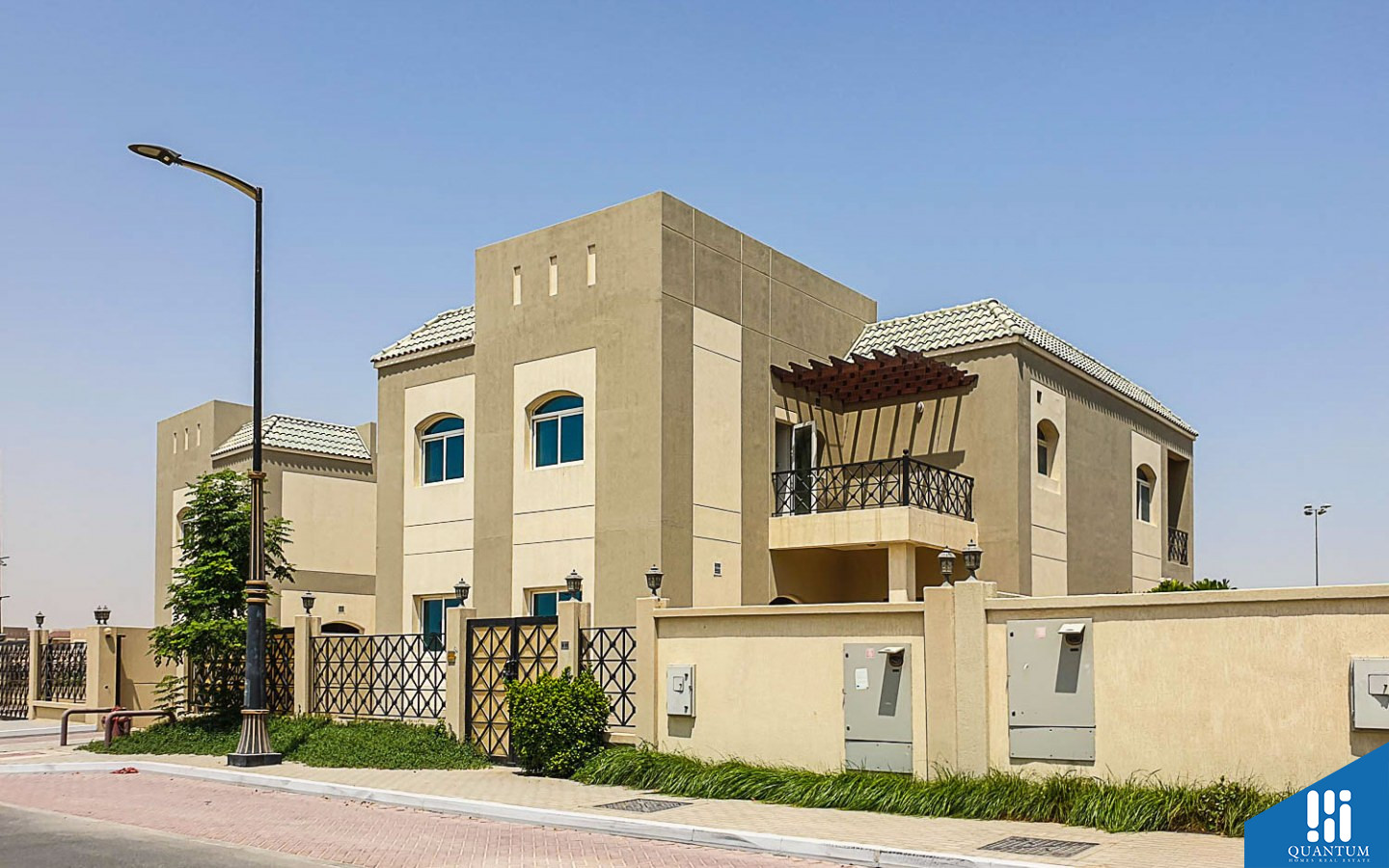 villas in living legends